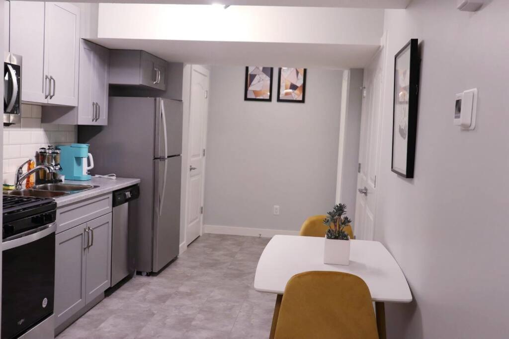 Deluxe 2 Bedroom With*netflix/cable/prime Holiday home *