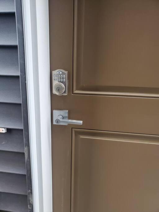 Deluxe 2 Bedroom With*netflix/cable/prime