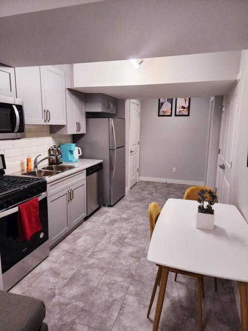 Deluxe 2 Bedroom With*netflix/cable/prime